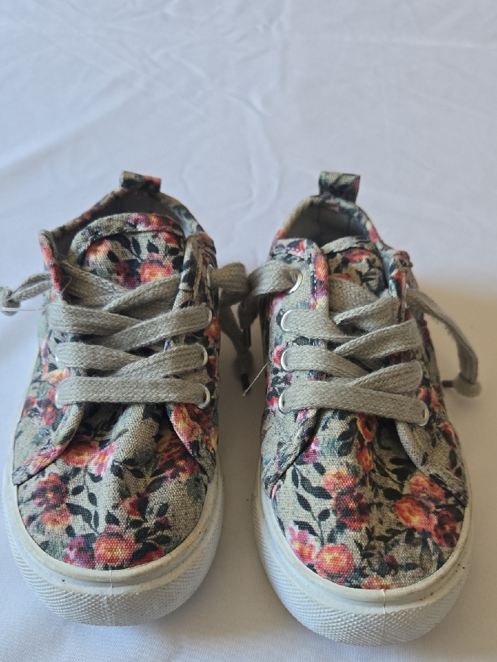 Swiggles Floral Canvas Kids Sneakers in Beige and Pink